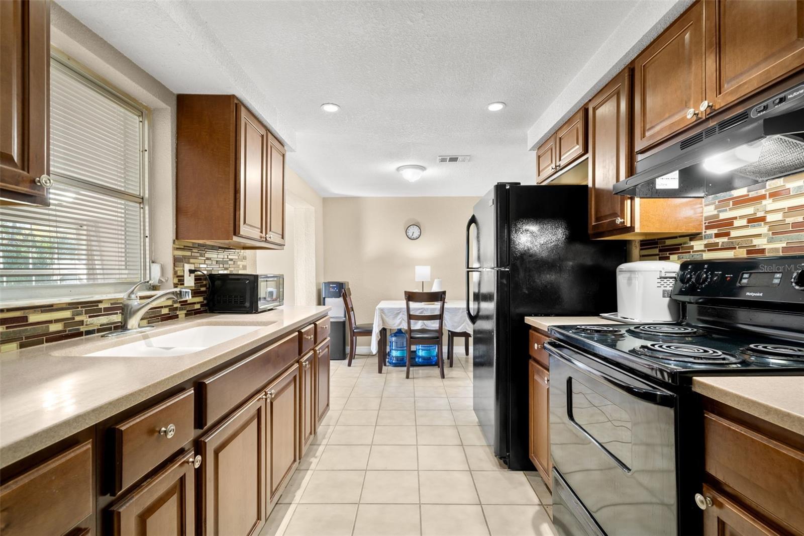 4642 EASTWOOD LN — photo 8