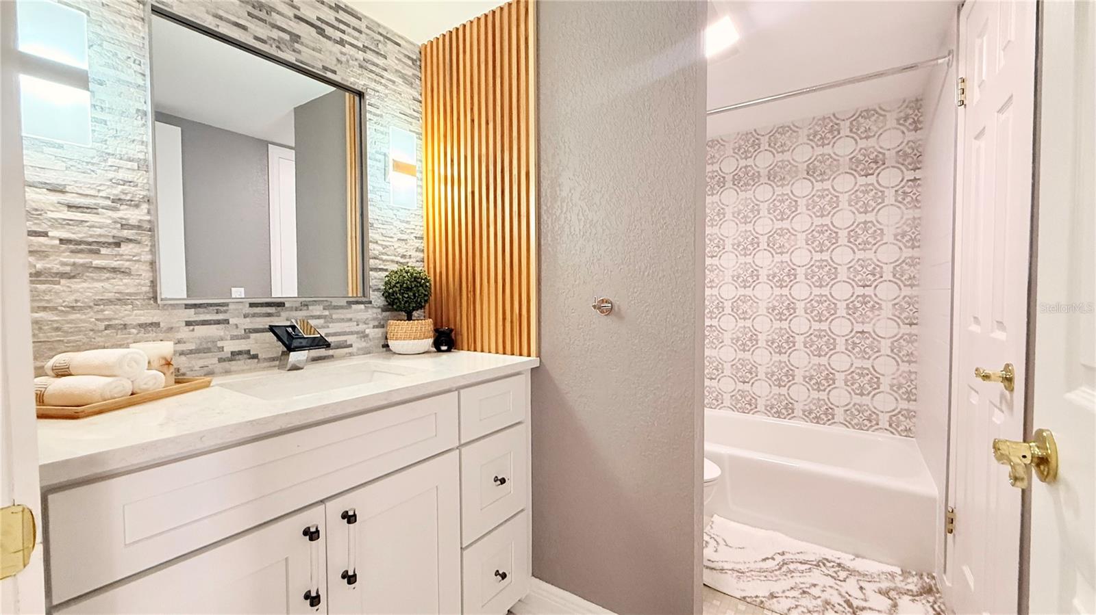5940 PELICAN BAY PLZ S #1105 — photo 37