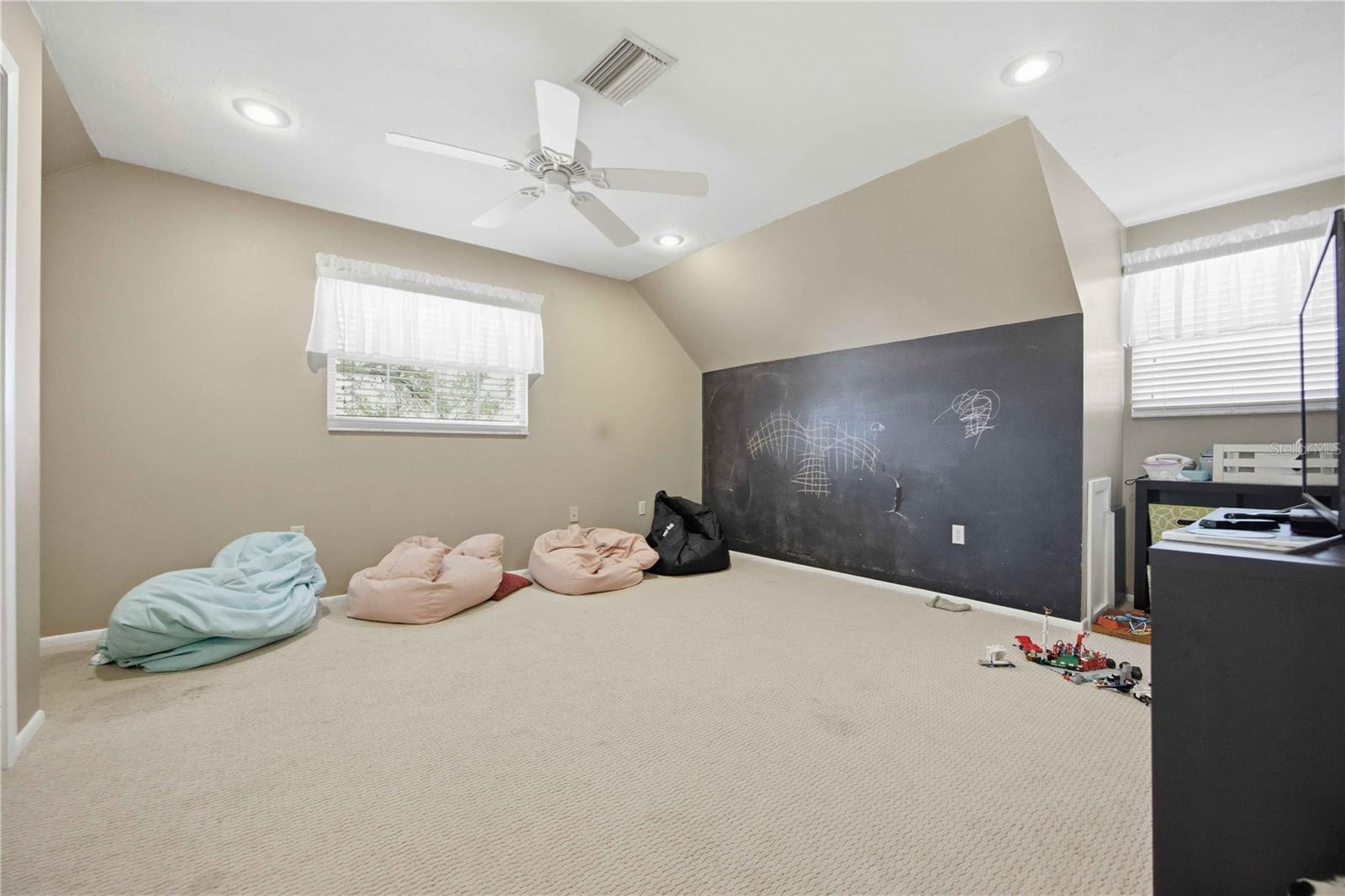 16031 WINBURN DR S — photo 20