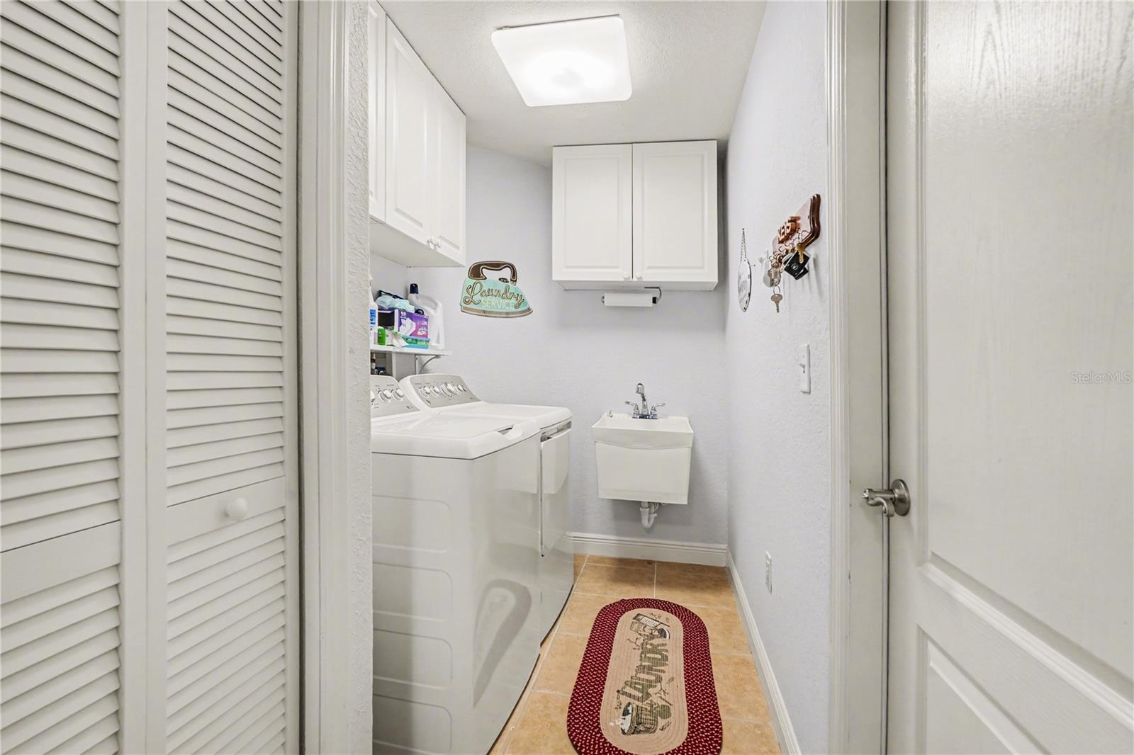 10412 OLD TAMPA BAY DR — photo 28