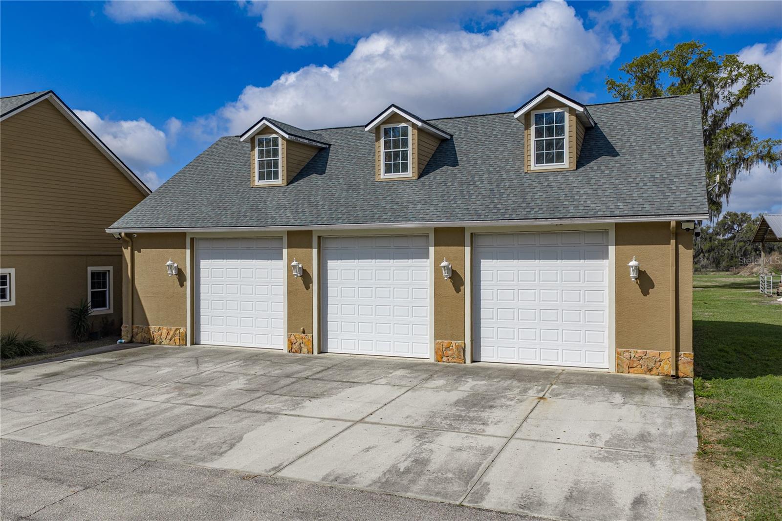 15131 BELLAMY BROTHERS BLVD — photo 58