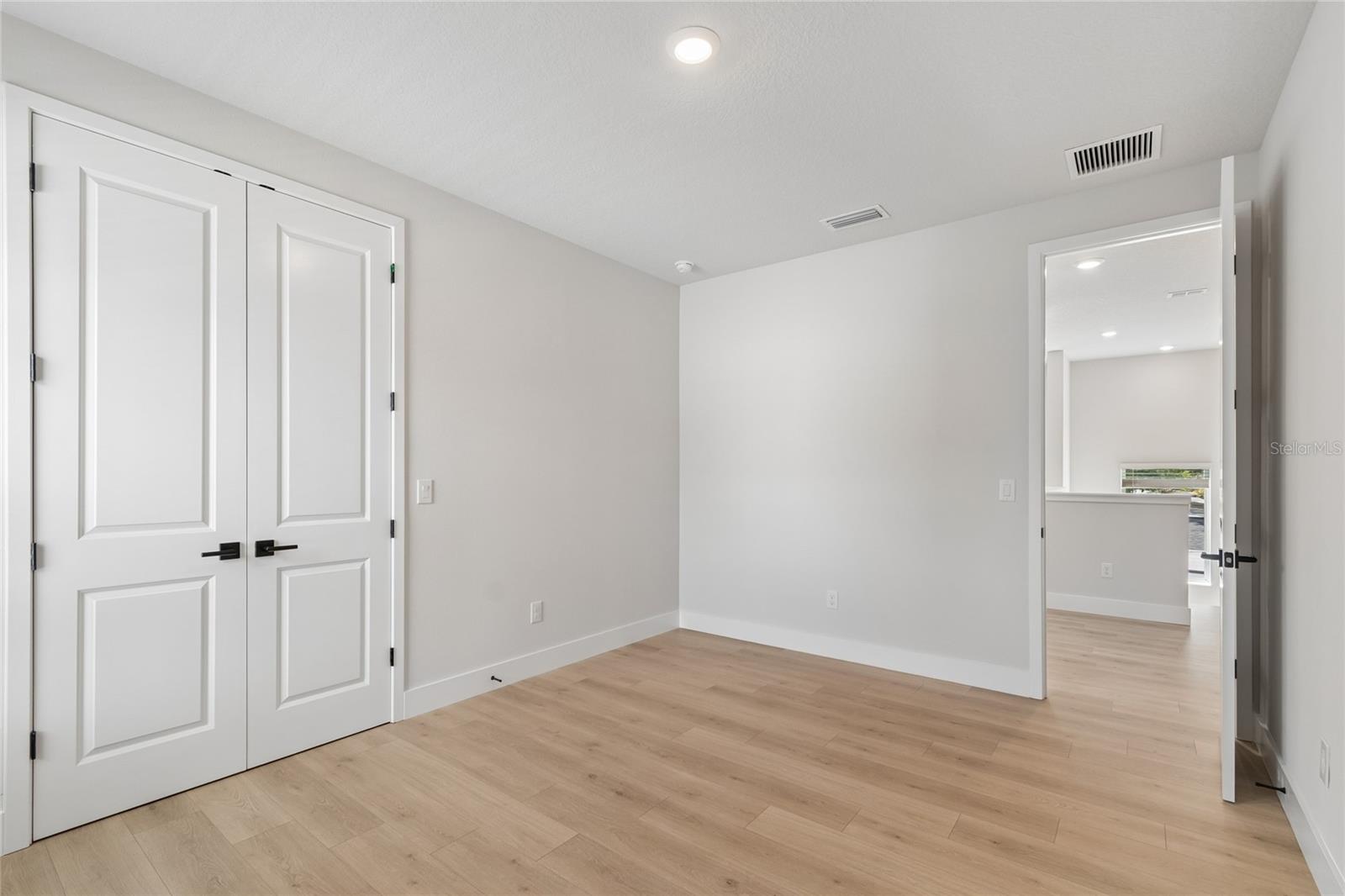 2916 W ELLIS DR — photo 32