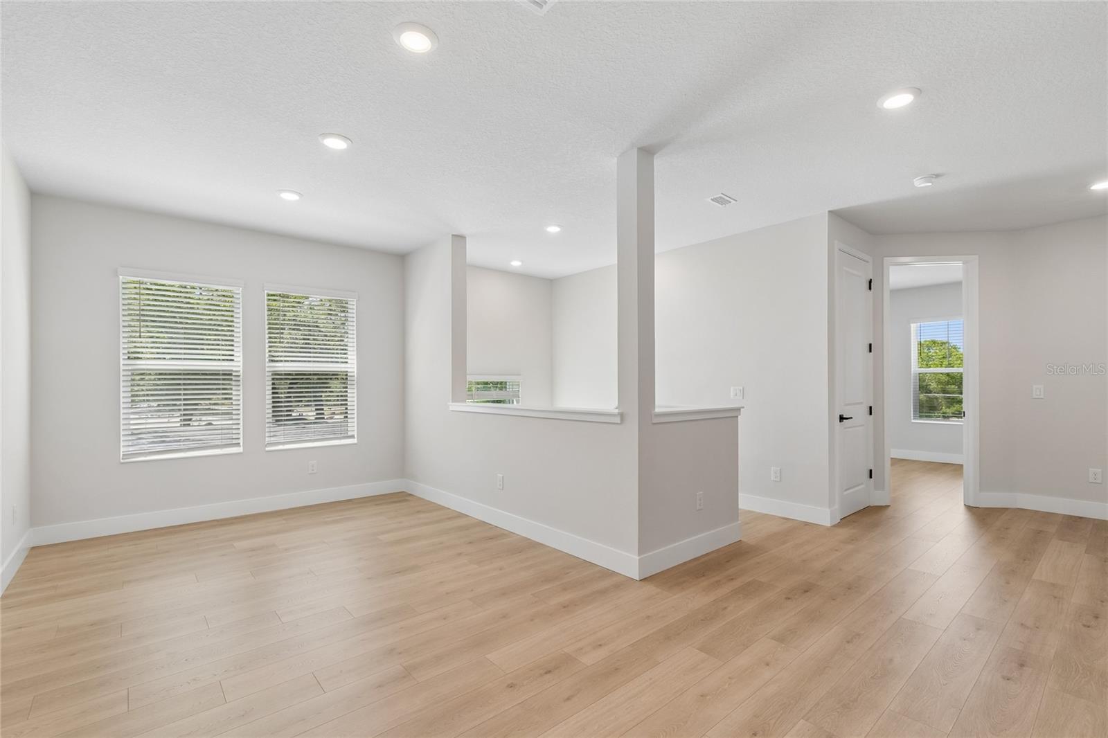 2916 W ELLIS DR — photo 16