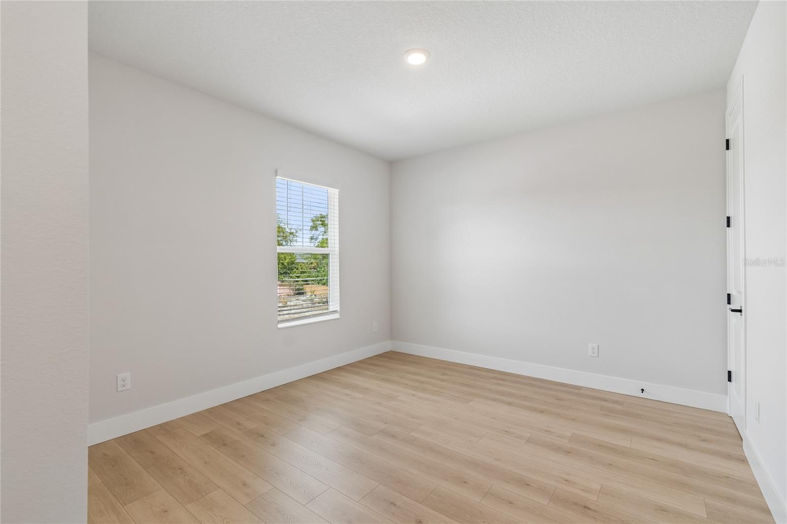 2916 W ELLIS DR — photo 28