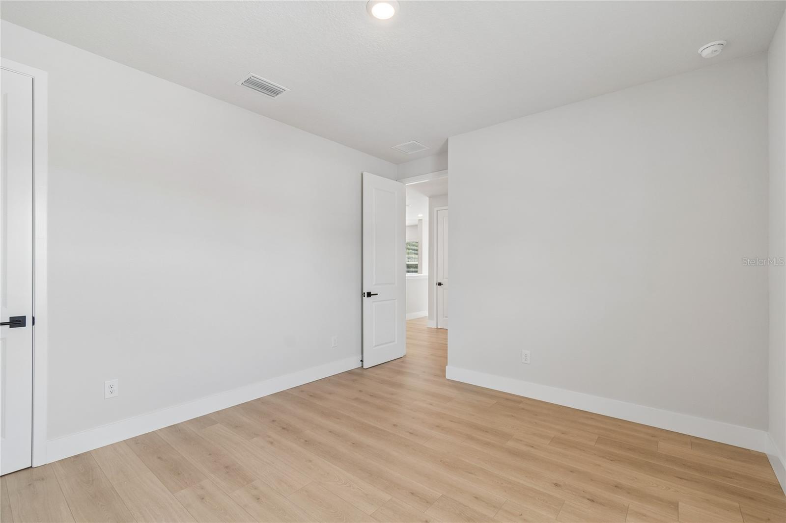 2916 W ELLIS DR — photo 29