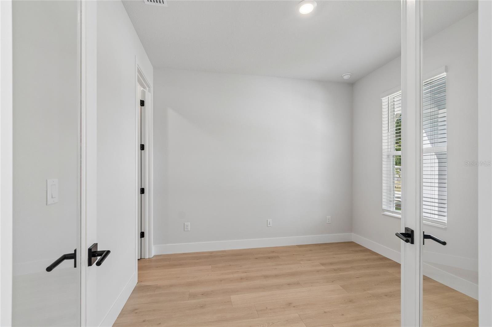 2916 W ELLIS DR — photo 14