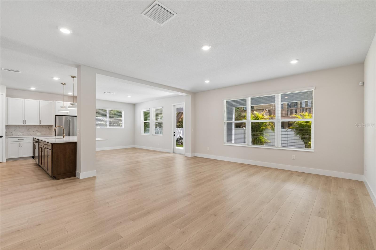2916 W ELLIS DR — photo 11