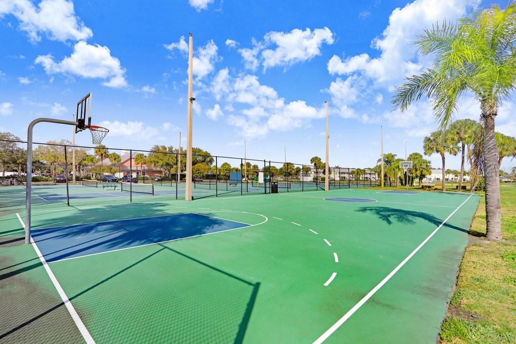 5012 STARFISH DR SE #B — photo 42