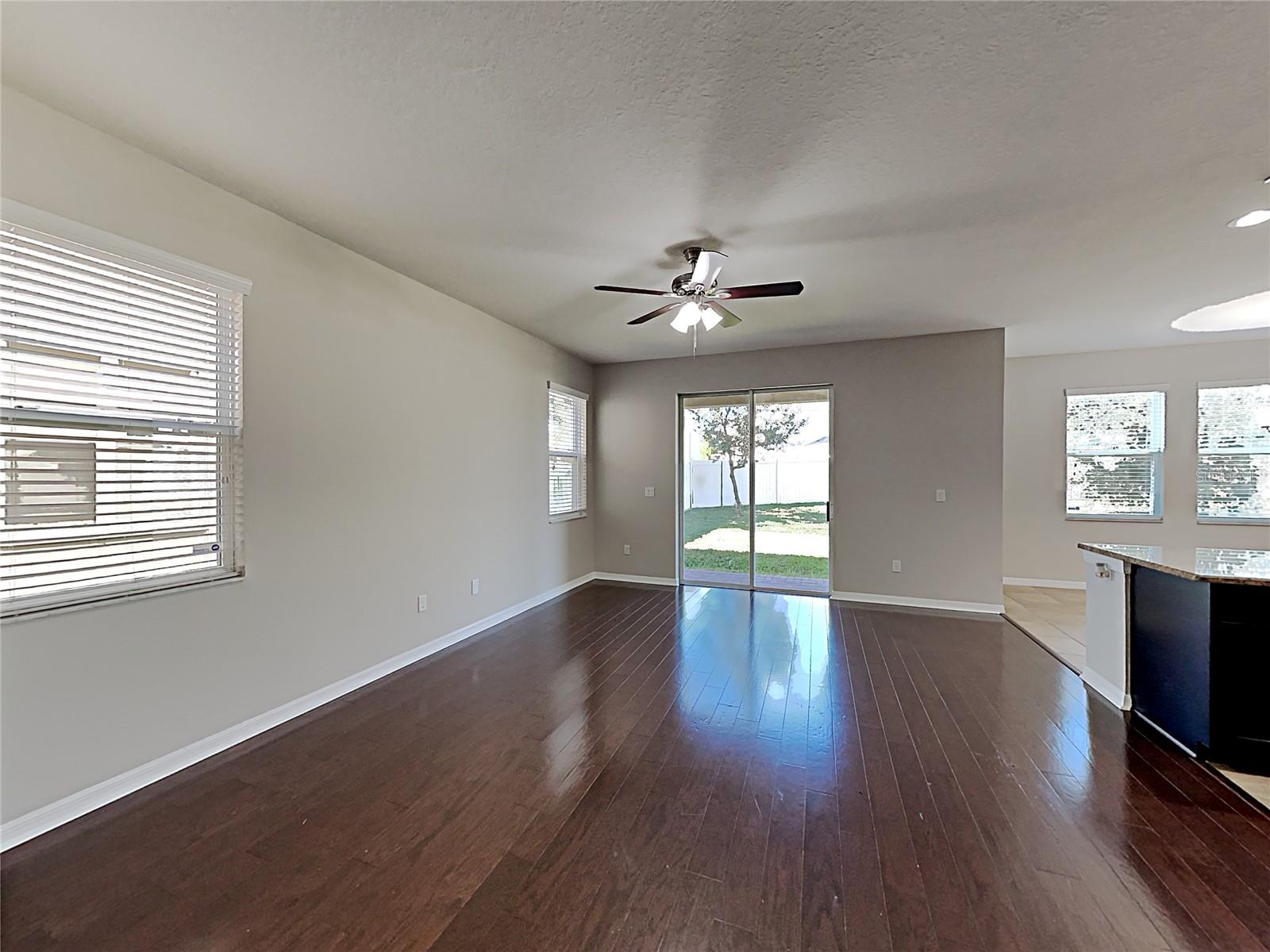 7226 LUMBER PORT DR — photo 3