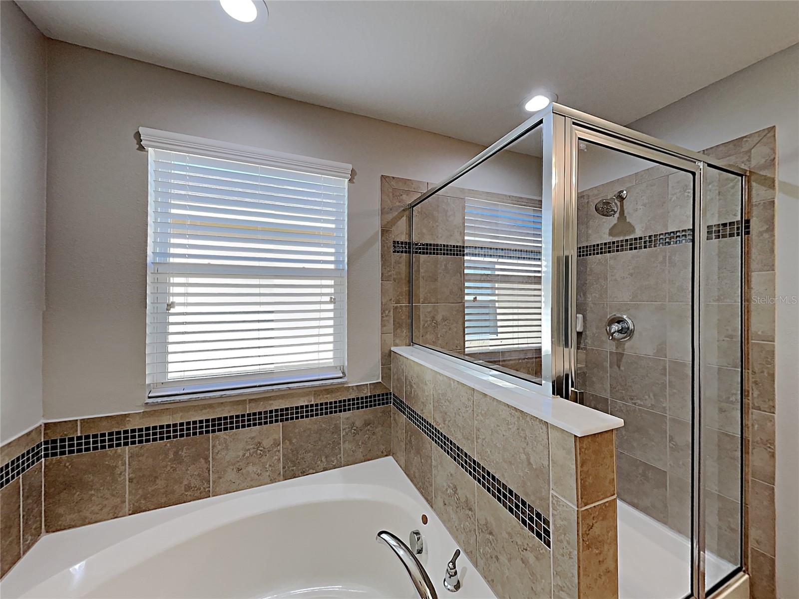 7226 LUMBER PORT DR — photo 9