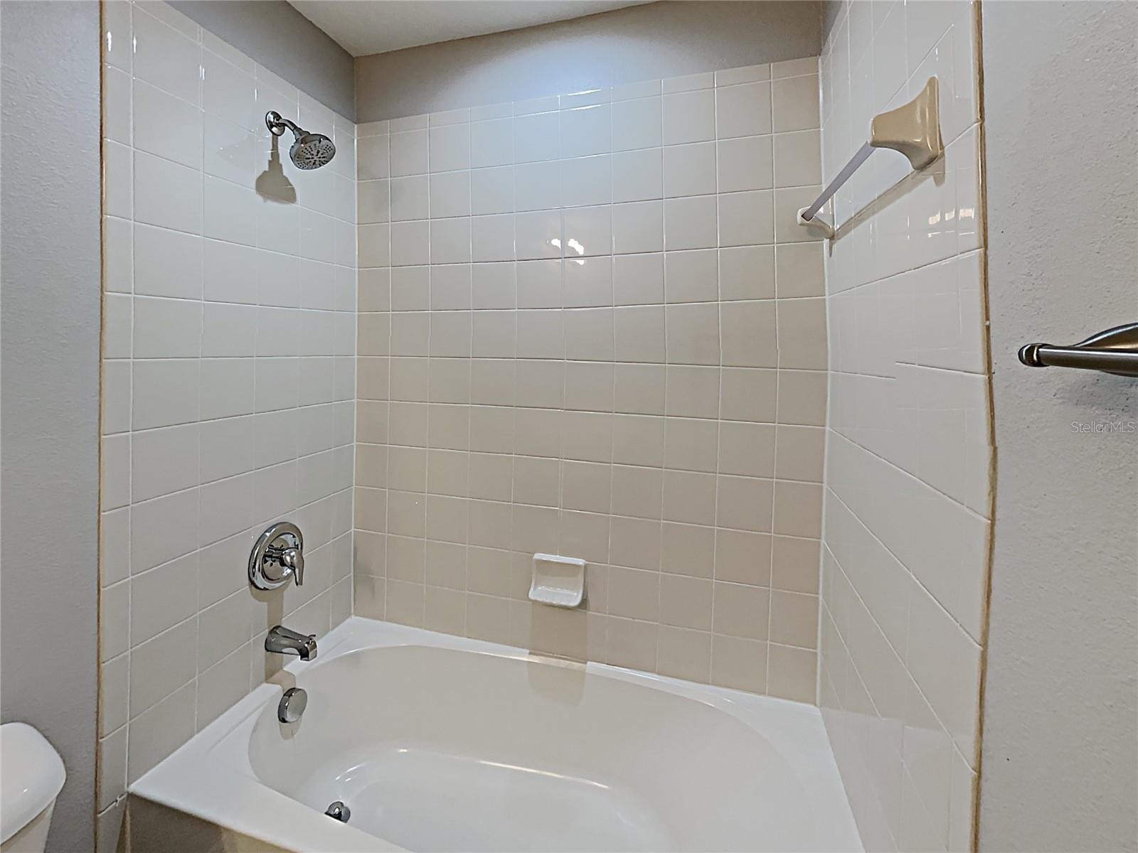 7226 LUMBER PORT DR — photo 14