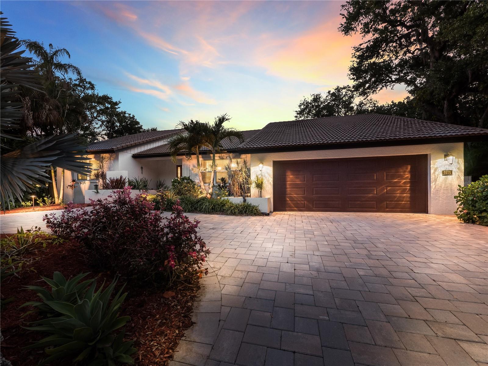 5231 SIESTA COVE DR — photo 2