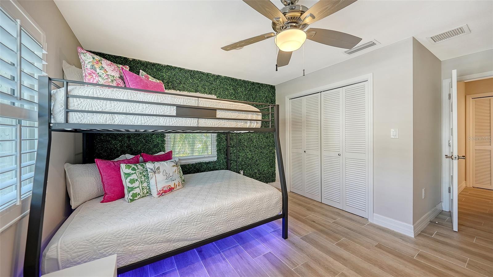 5231 SIESTA COVE DR — photo 37