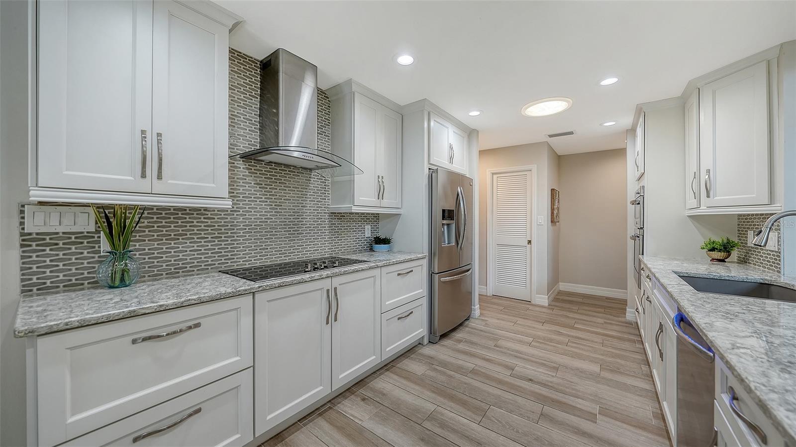 5231 SIESTA COVE DR — photo 19