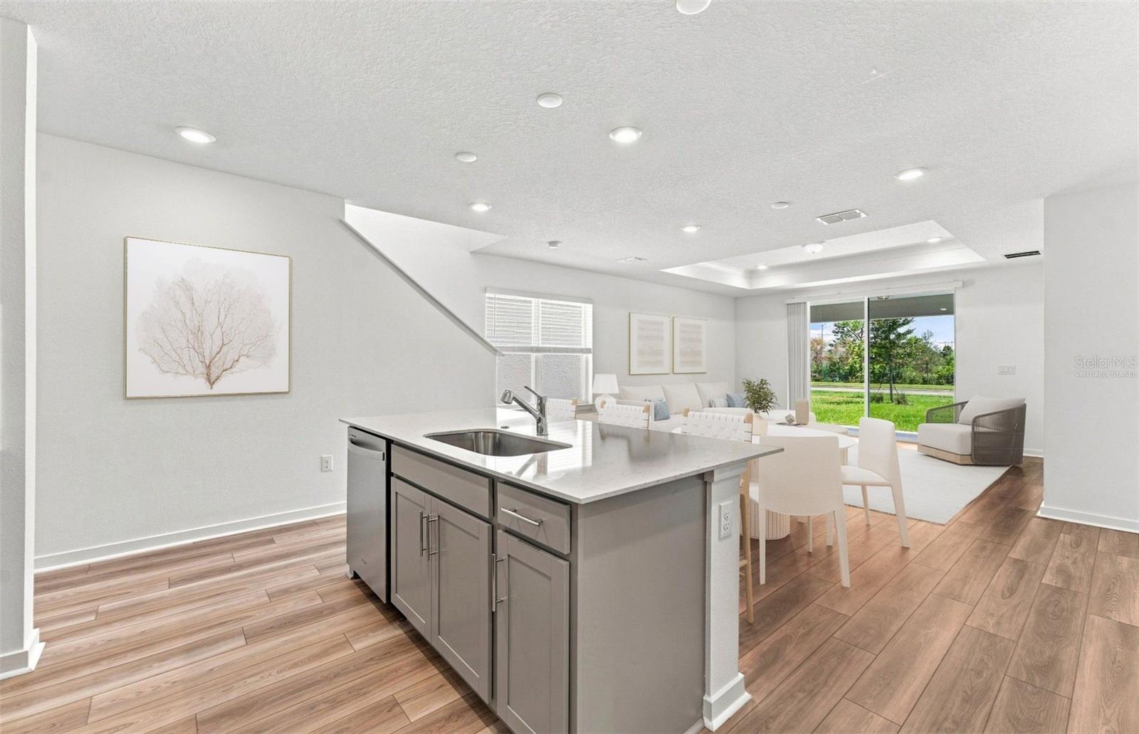 7923 PALM PARADISE PL — photo 2