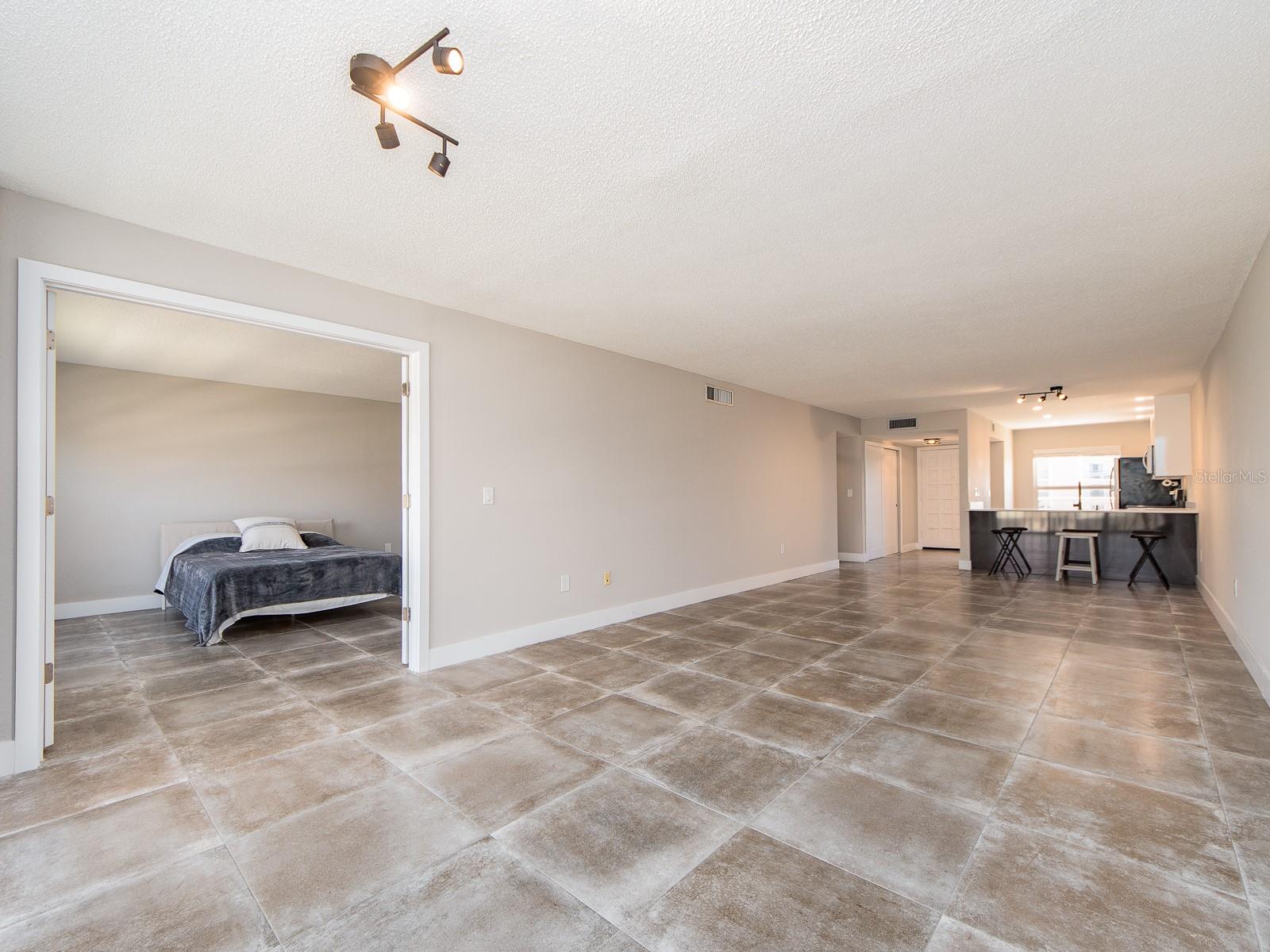 105 ISLAND WAY #143 — photo 12