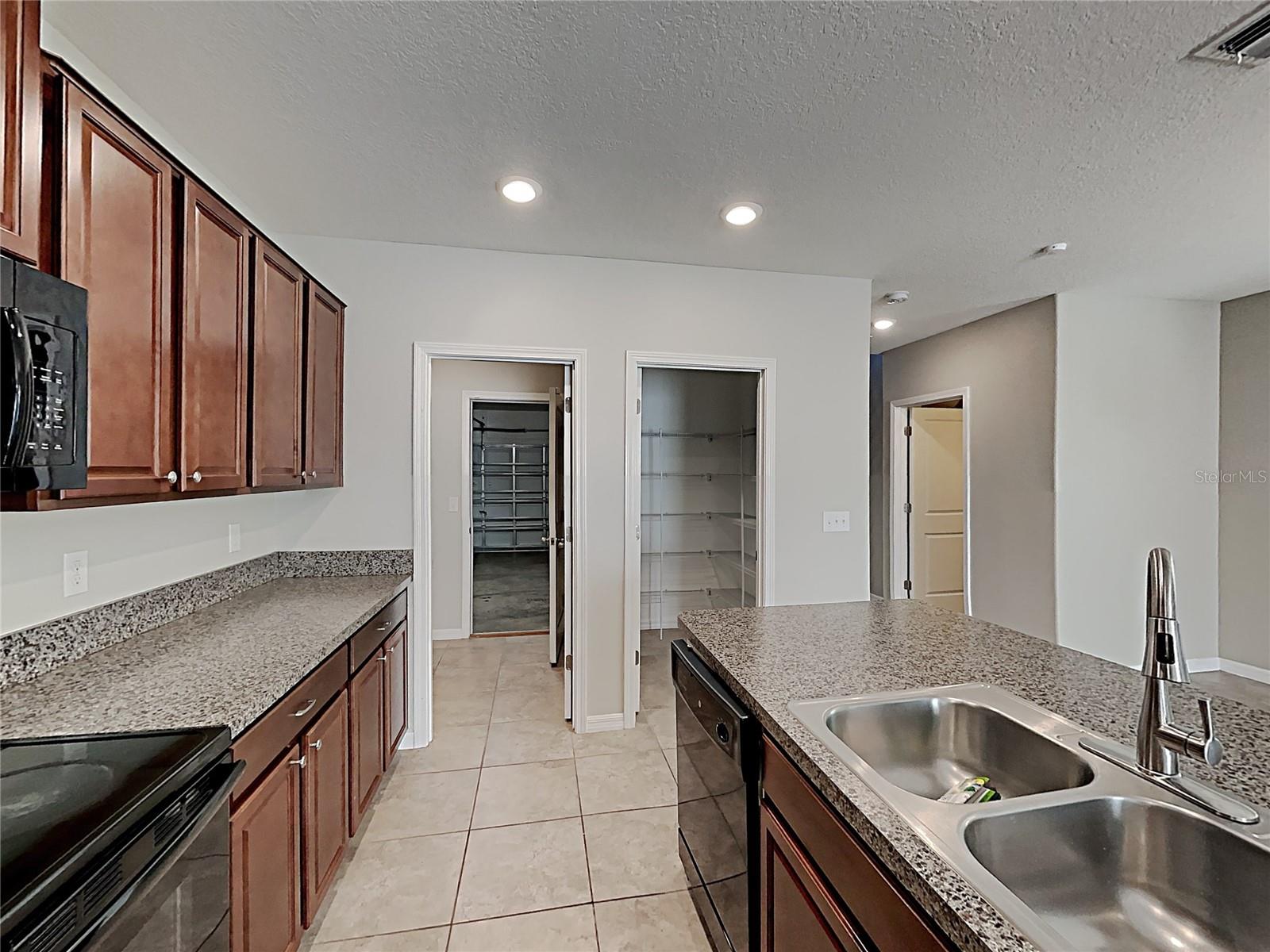 15320 BROAD BRUSH DR — photo 7