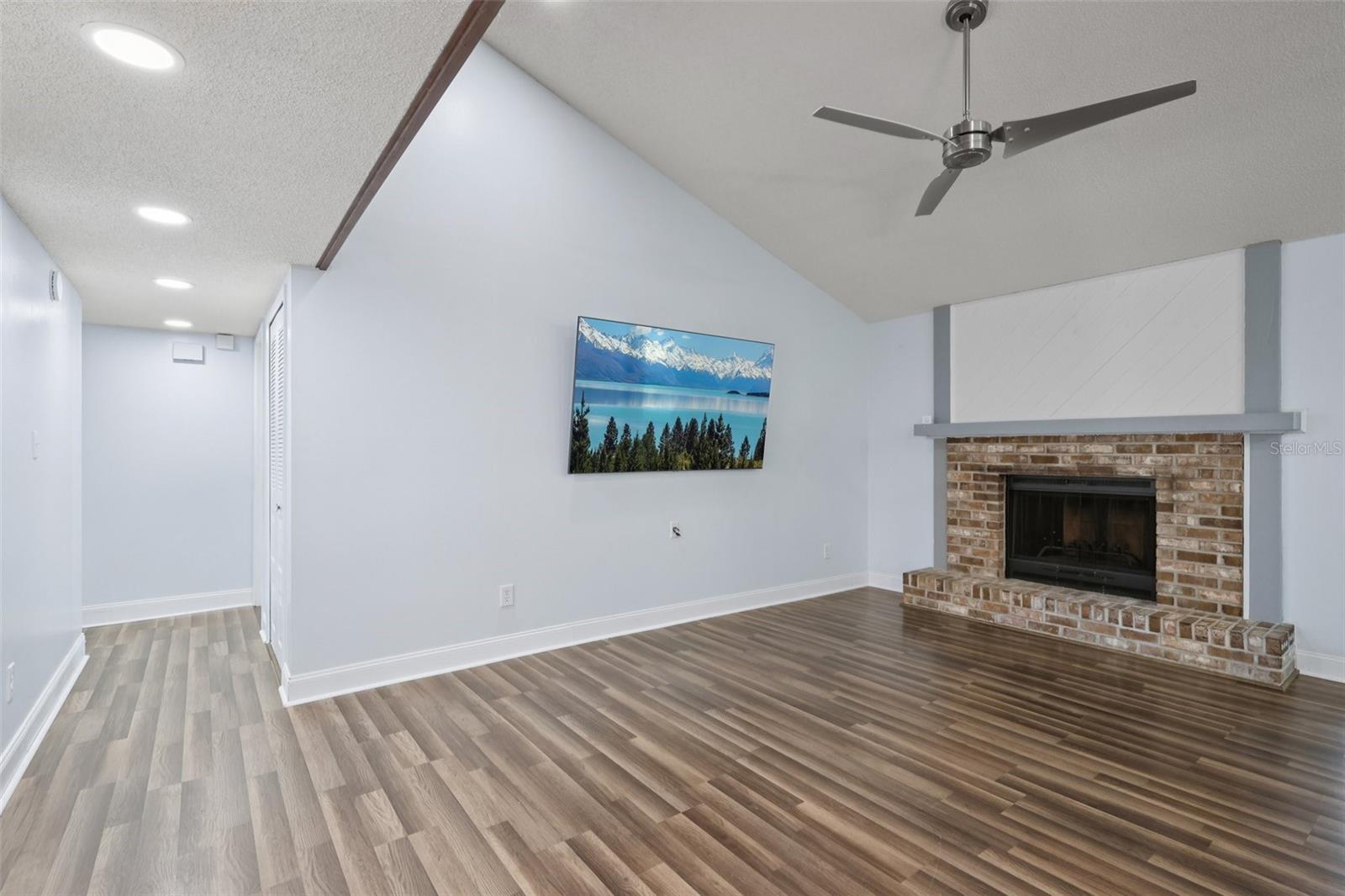 3613 COPPERTREE CIR — photo 3