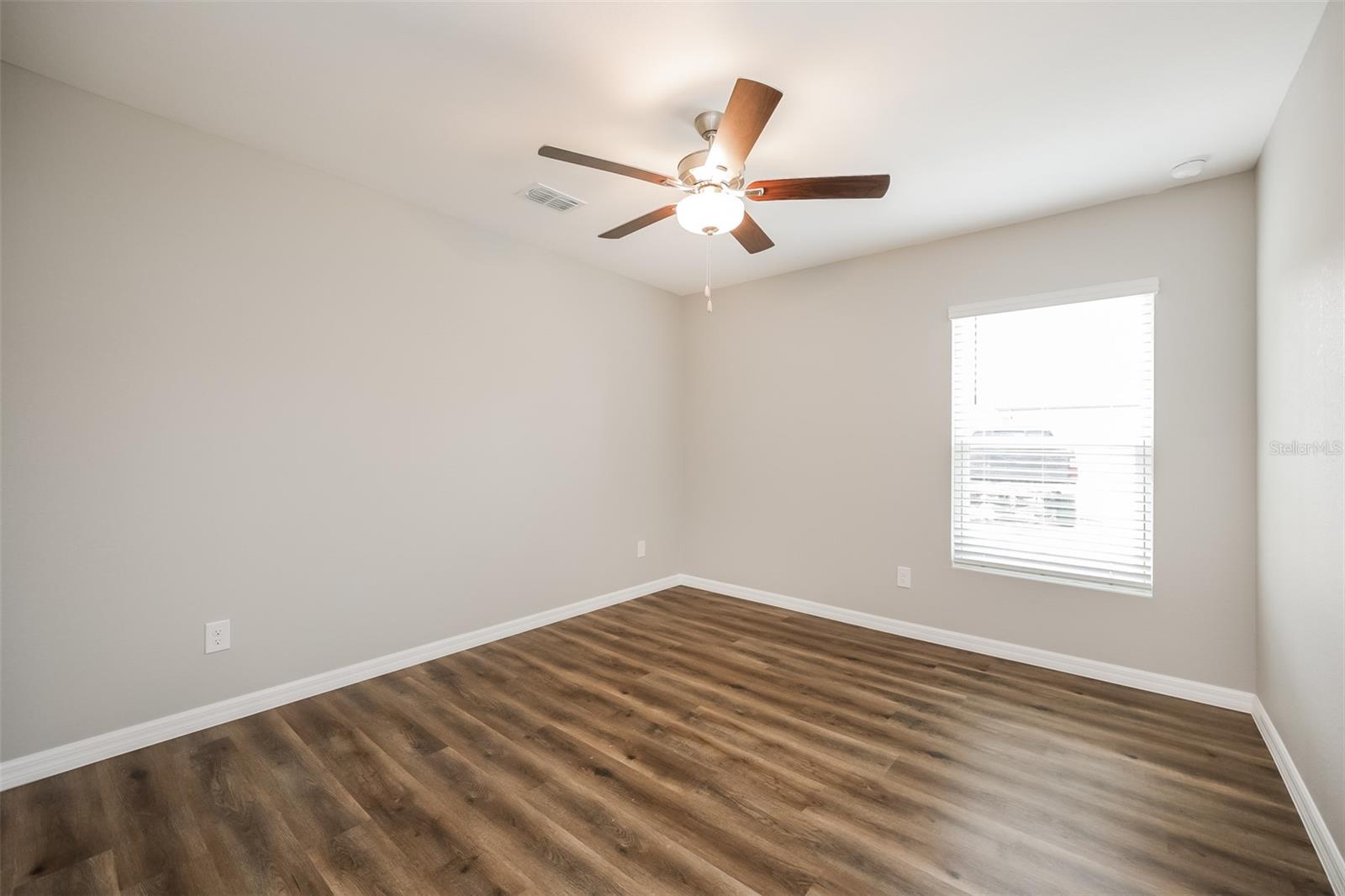 3592 GIBLIN DR — photo 12