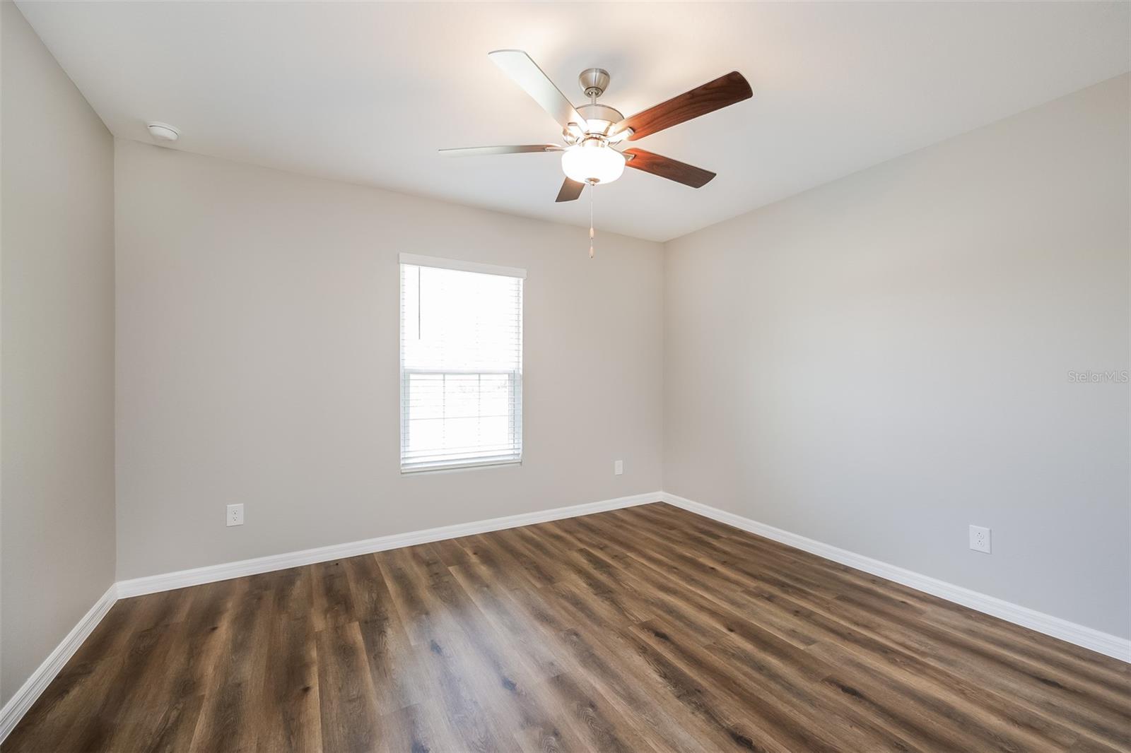 3592 GIBLIN DR — photo 13
