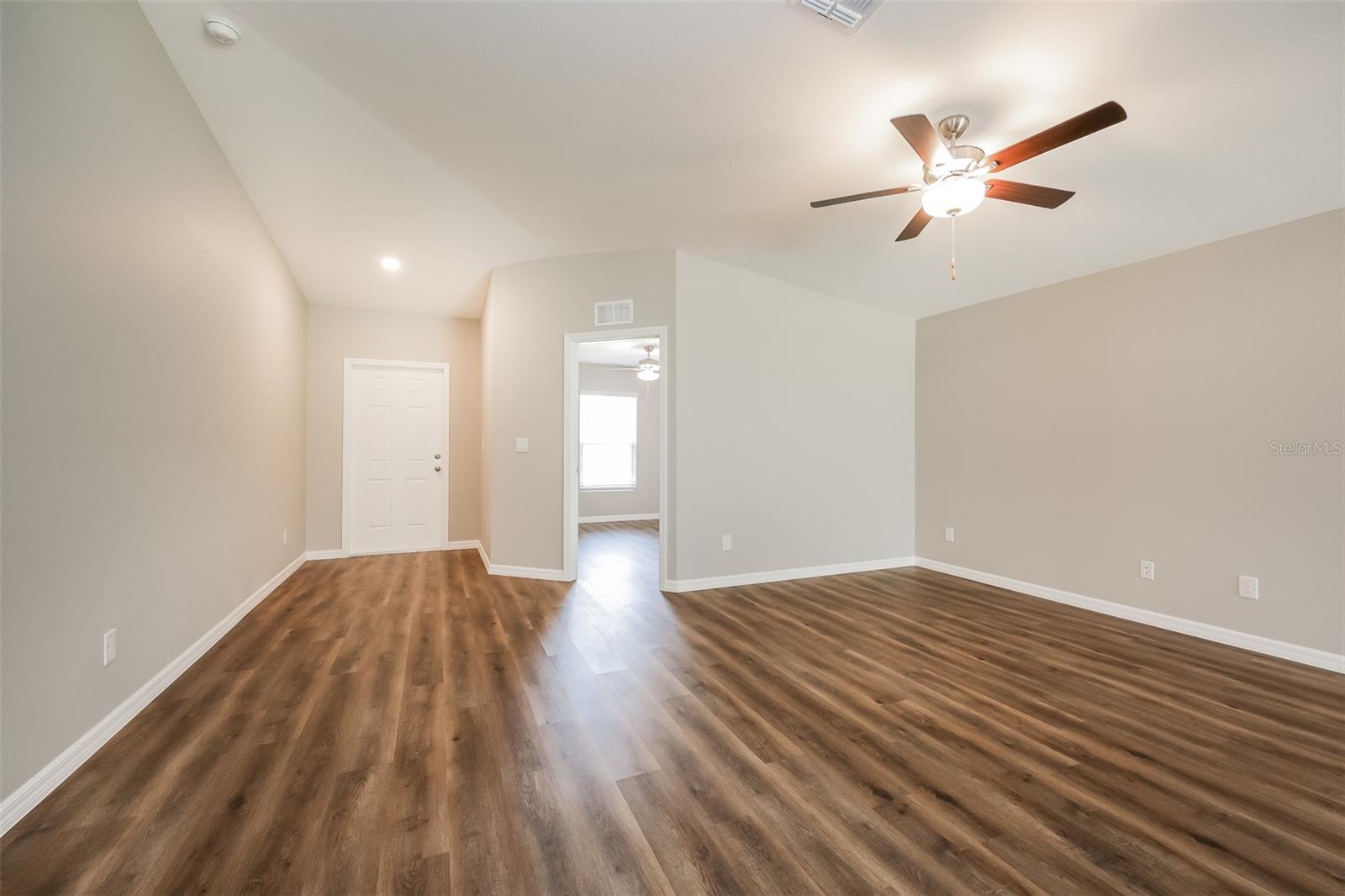 3592 GIBLIN DR — photo 4
