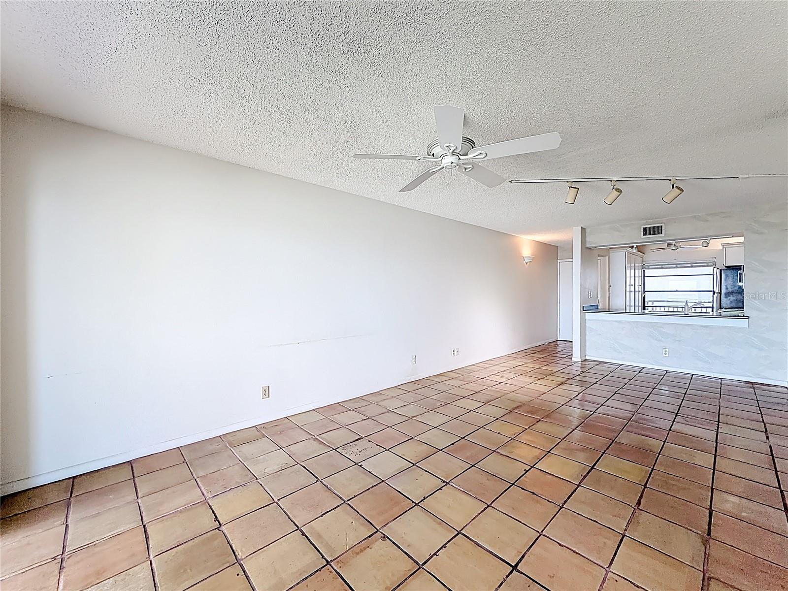 6211 SUN BLVD #211 — photo 9