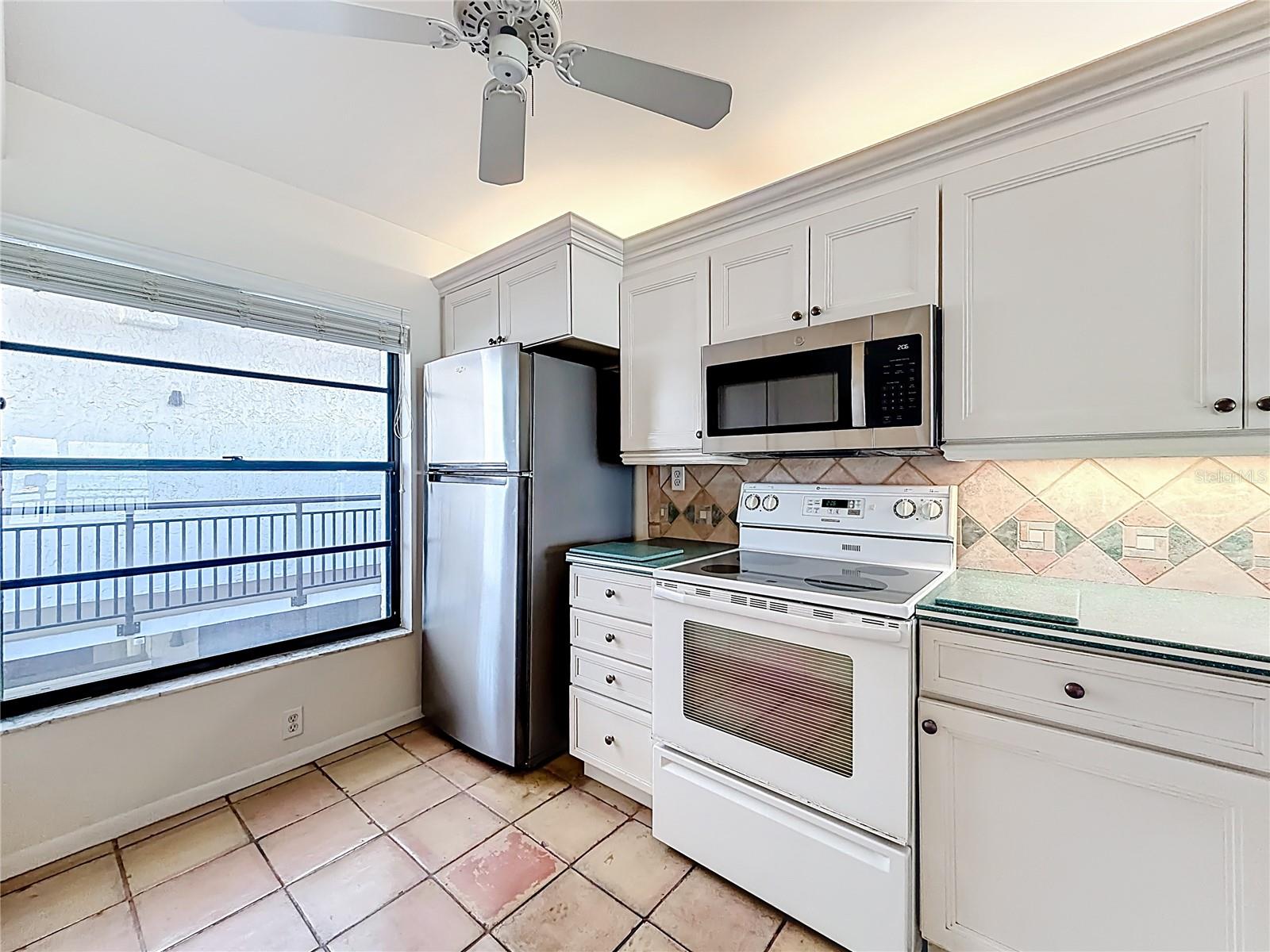 6211 SUN BLVD #211 — photo 3