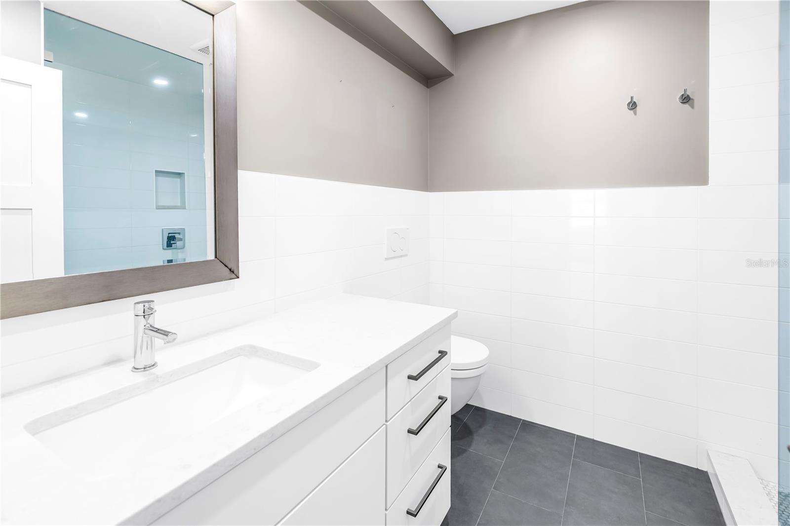 355 RED CEDAR CT NE — photo 33