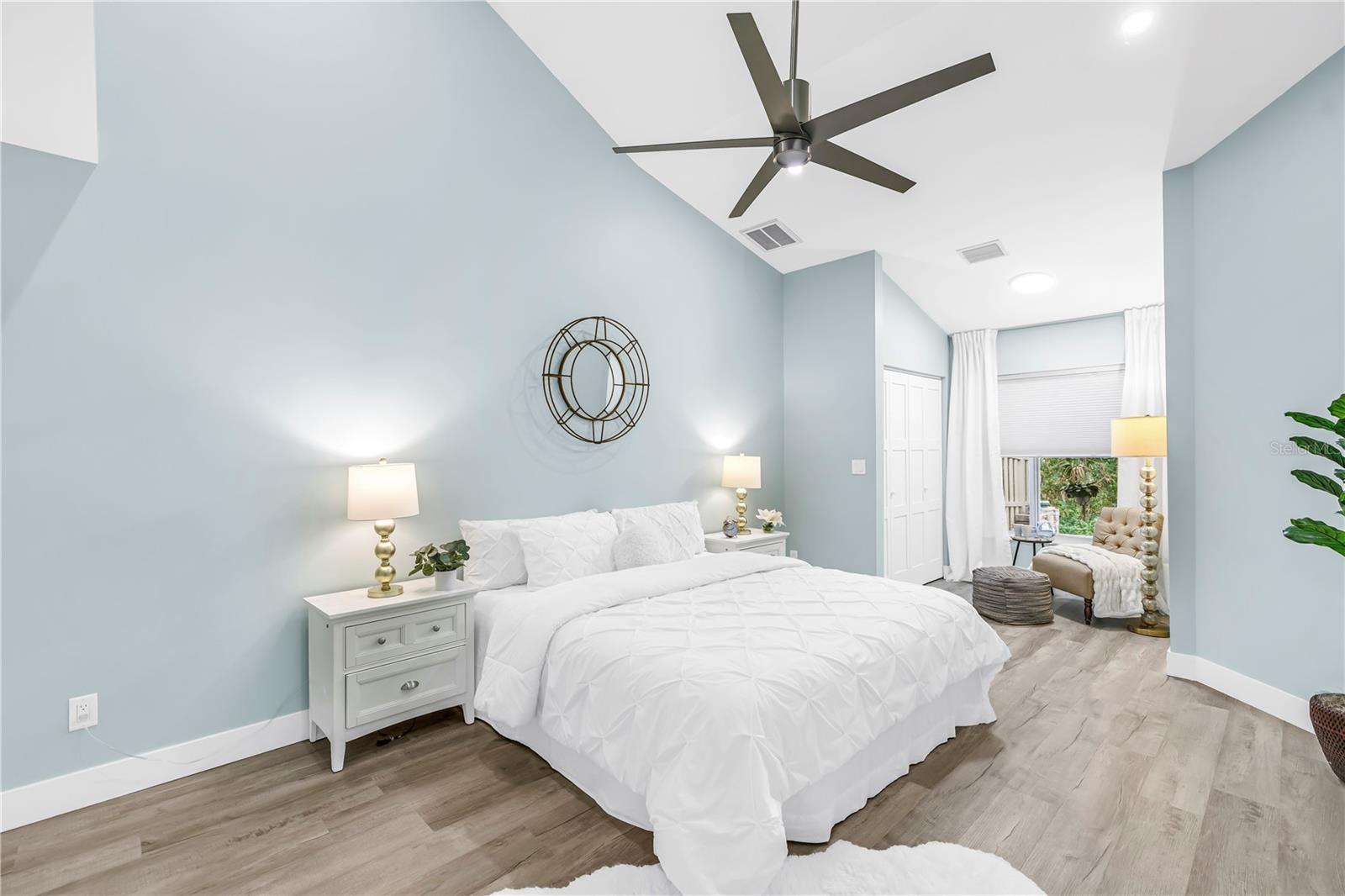355 RED CEDAR CT NE — photo 11