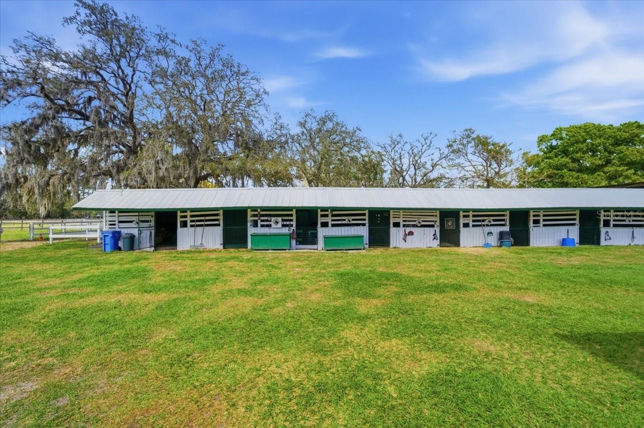 9449 ROBERTS RD — photo 47