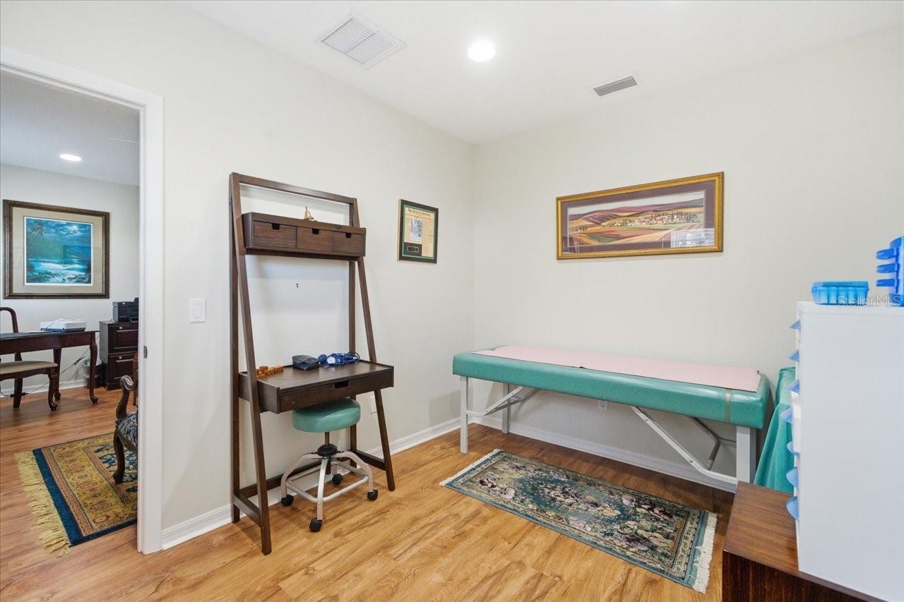 9449 ROBERTS RD — photo 38