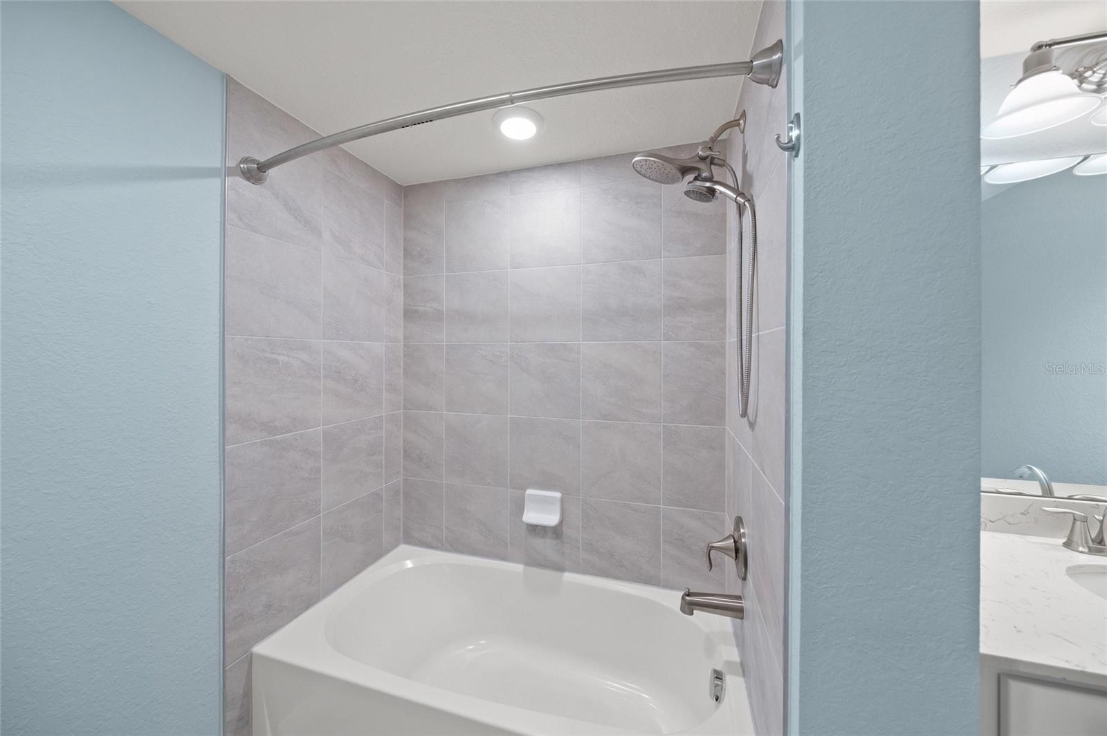10805 TARFLOWER DR #102 — photo 27