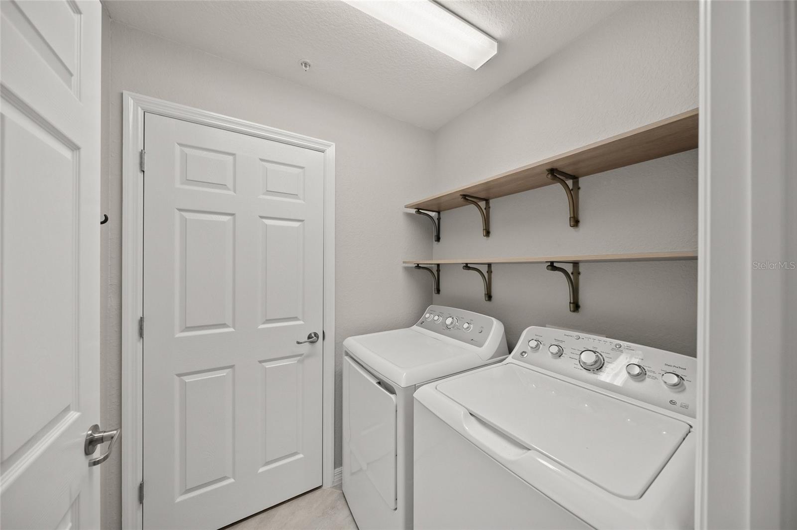 10805 TARFLOWER DR #102 — photo 29
