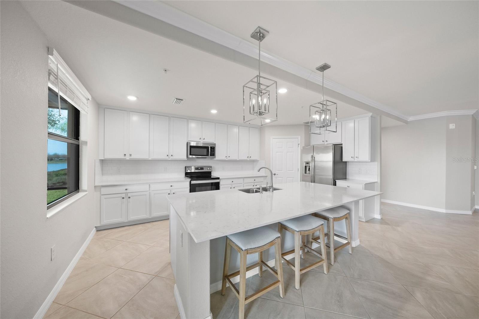 10805 TARFLOWER DR #102 — photo 4