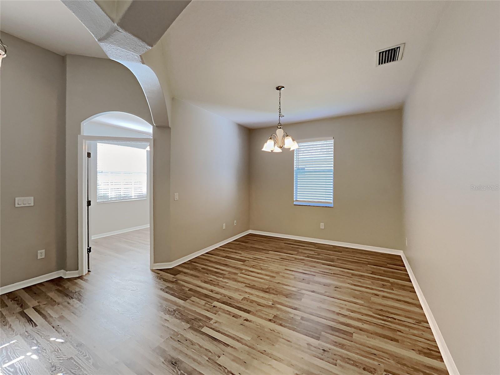 4020 LANGDRUM DR — photo 3