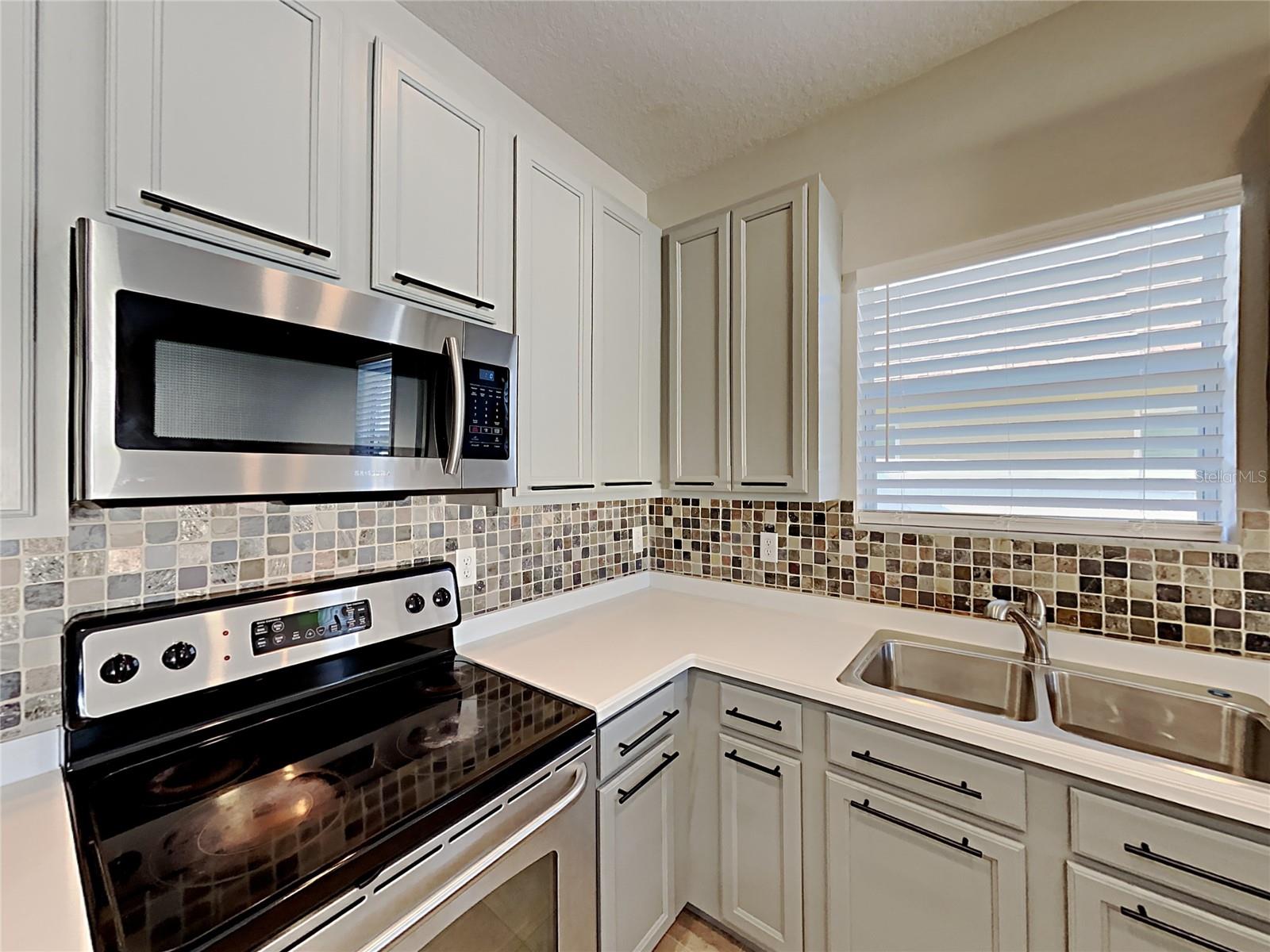 4020 LANGDRUM DR — photo 6