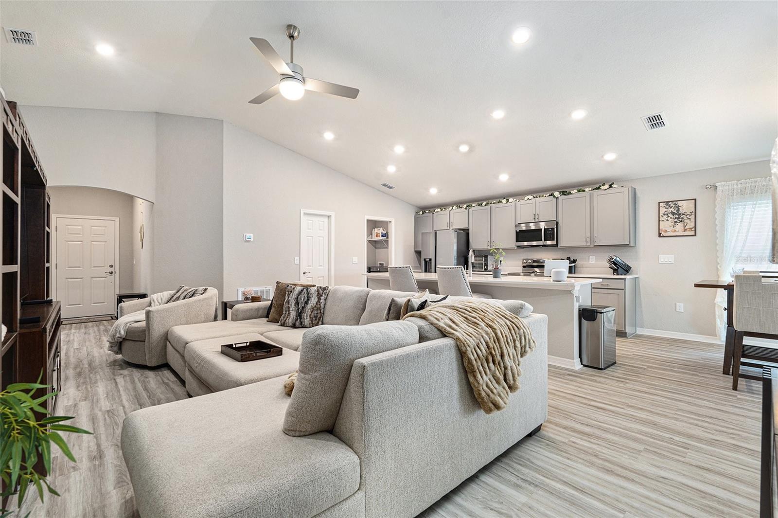 6436 PEBBLEBROOKE WAY — photo 9