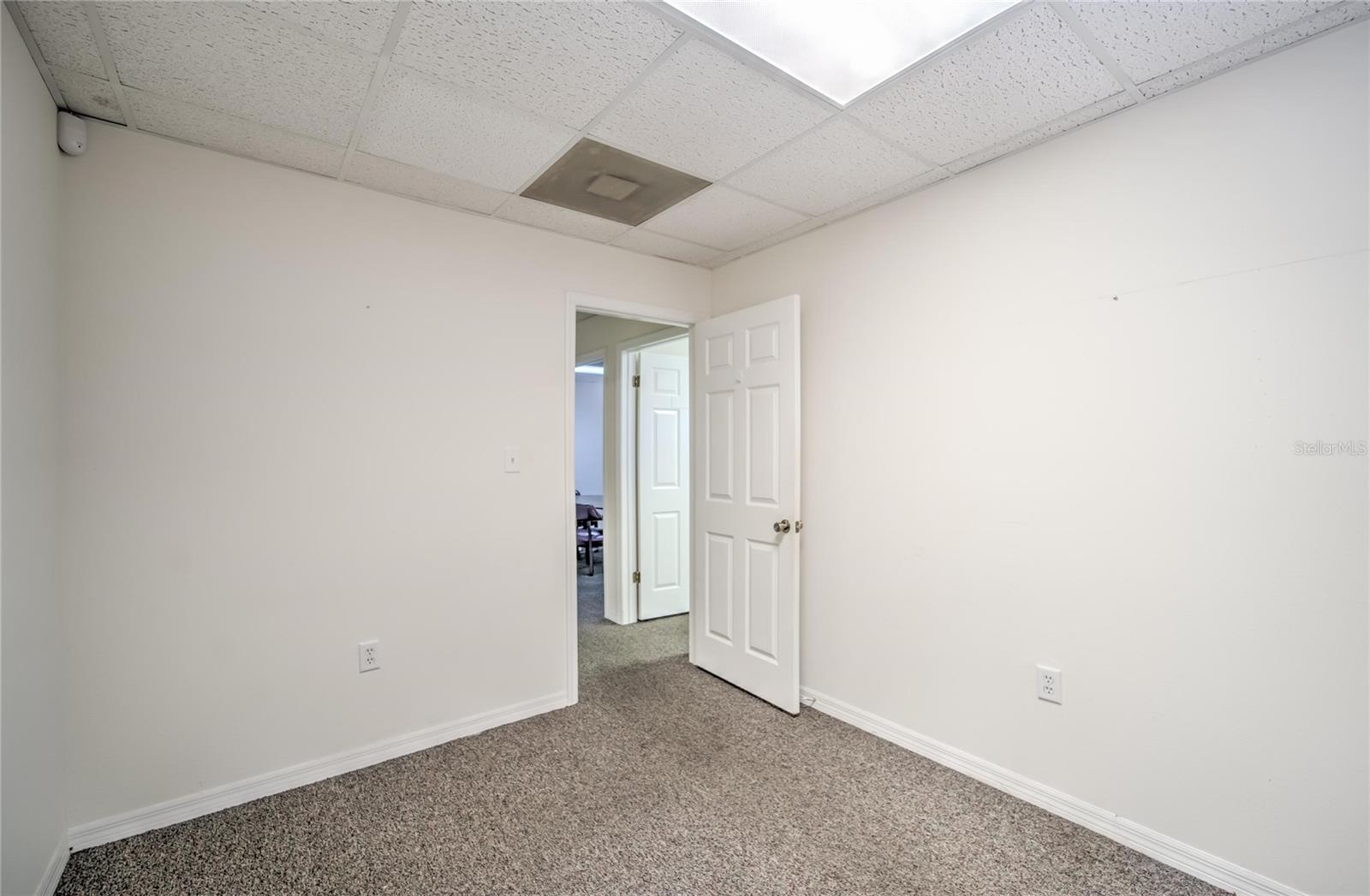 504 E BAKER ST — photo 96
