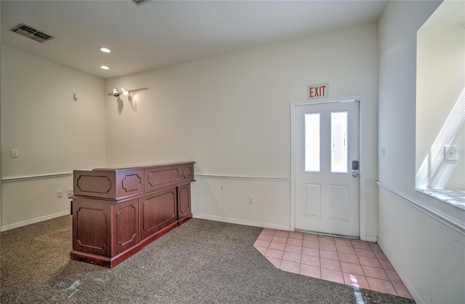 504 E BAKER ST — photo 59