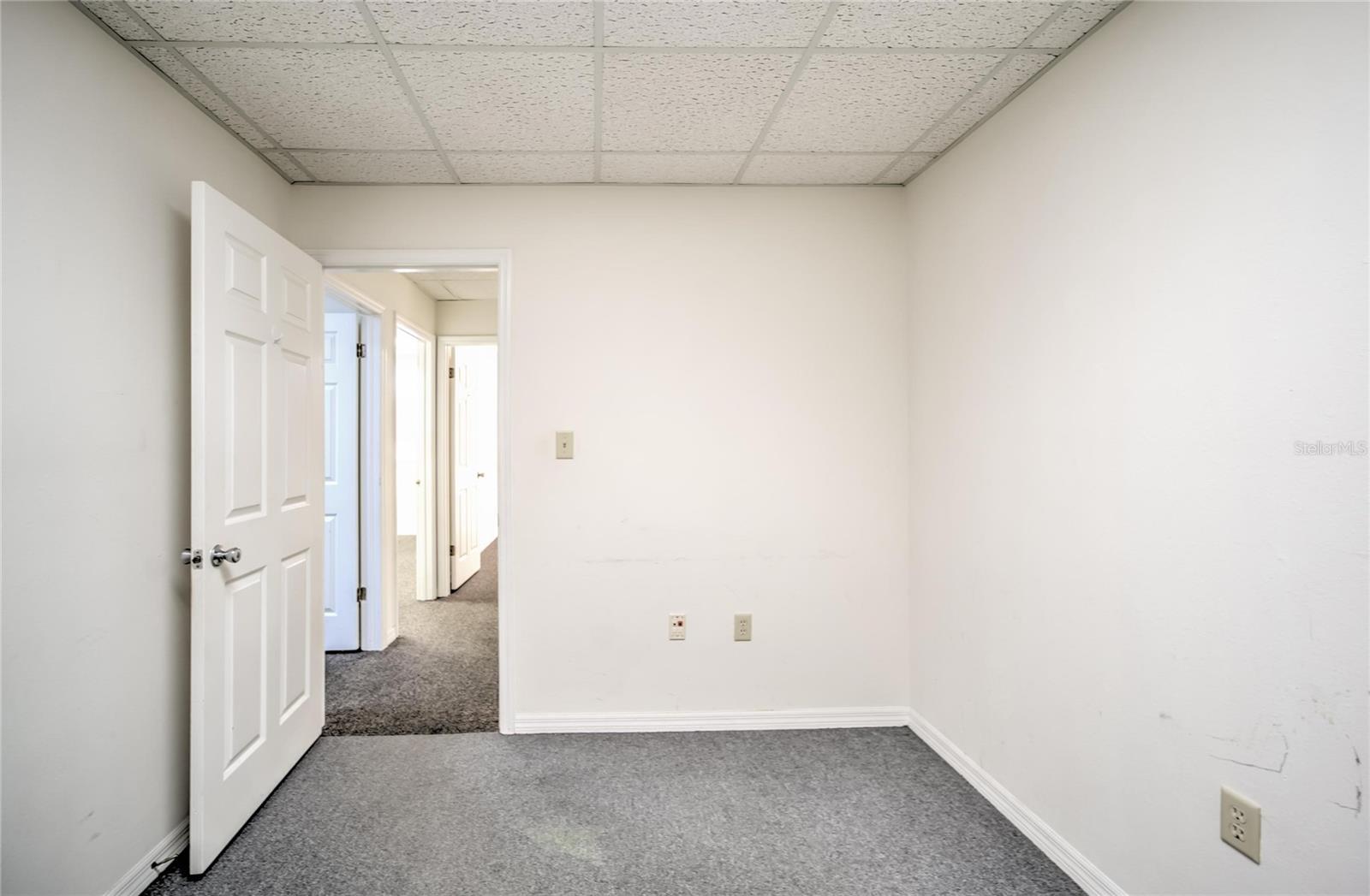 504 E BAKER ST — photo 87