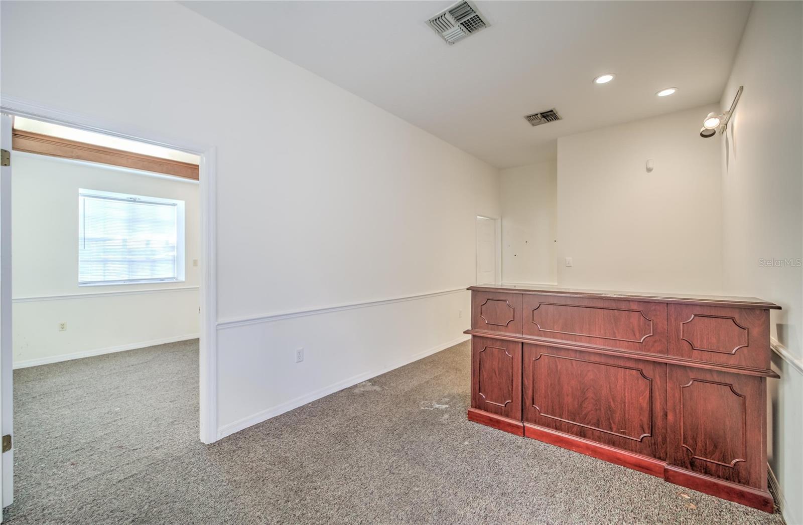 504 E BAKER ST — photo 57