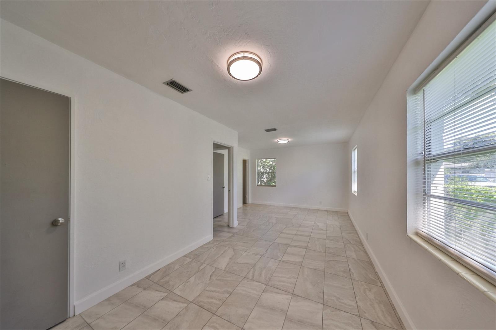 3908 W WALLACE AVE — photo 15