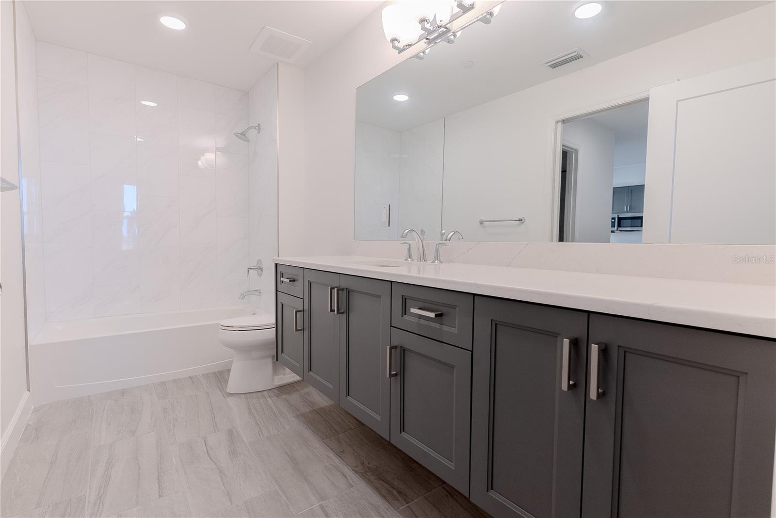 125 ISLAND WAY #503 — photo 38