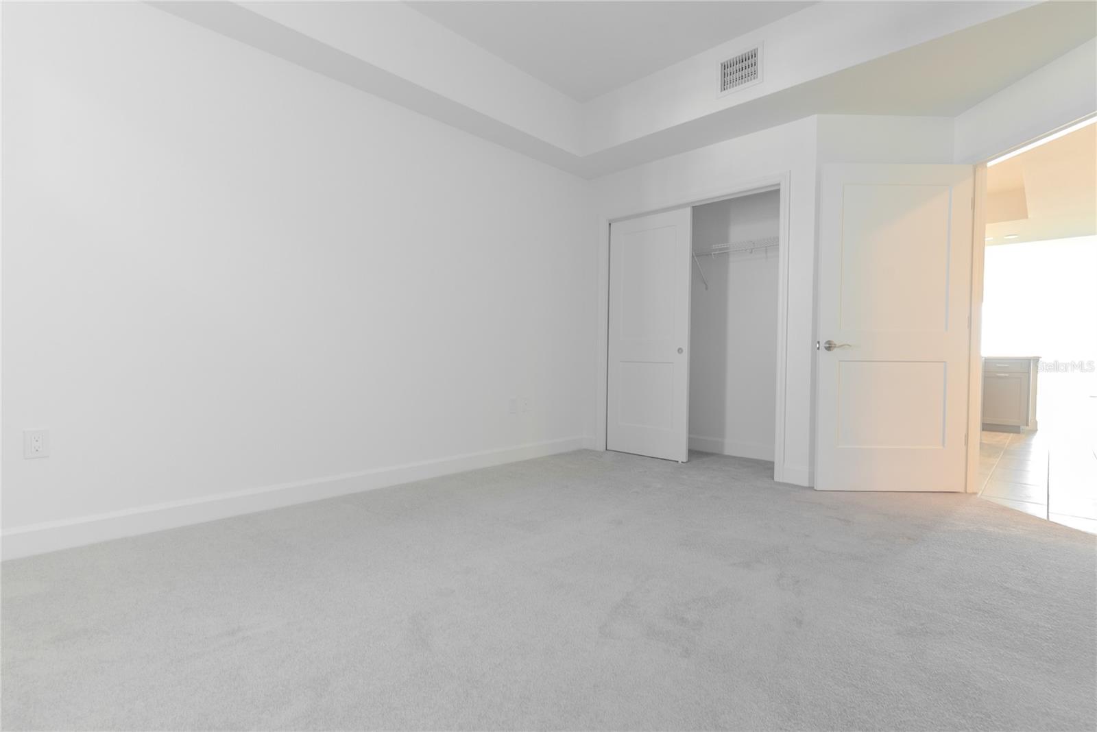 125 ISLAND WAY #503 — photo 33