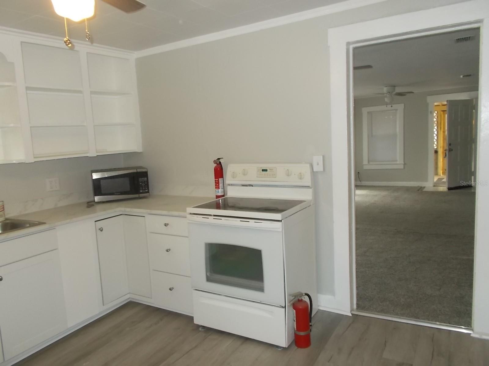 518 6TH AVE SW — photo 29