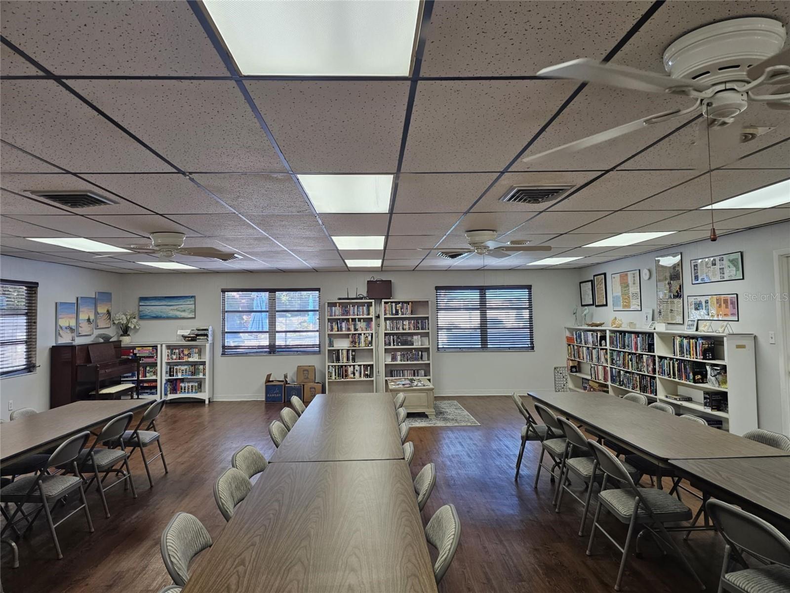 315 30TH AVE W #B307 — photo 40