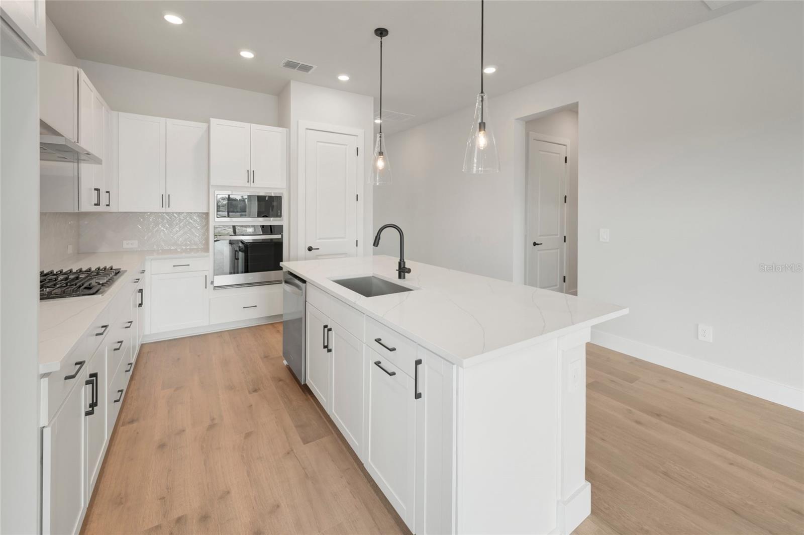 6821 CHLOE CT — photo 6