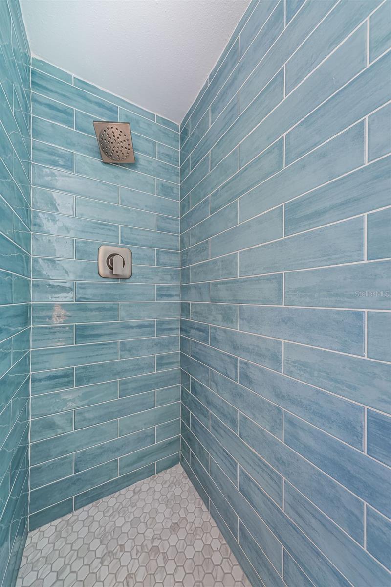 4700 COVE CIR #110 — photo 24
