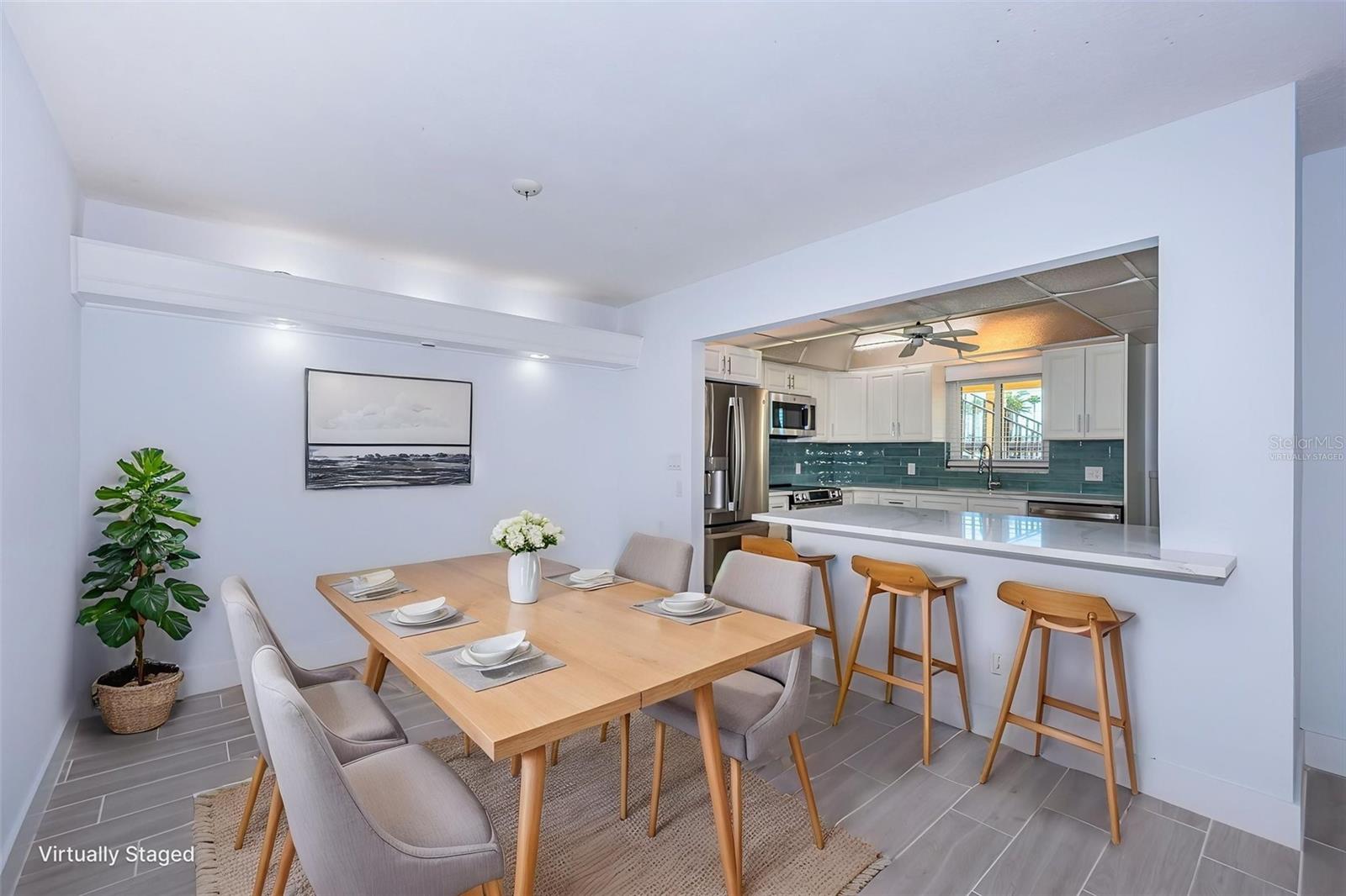 4700 COVE CIR #110 — photo 4