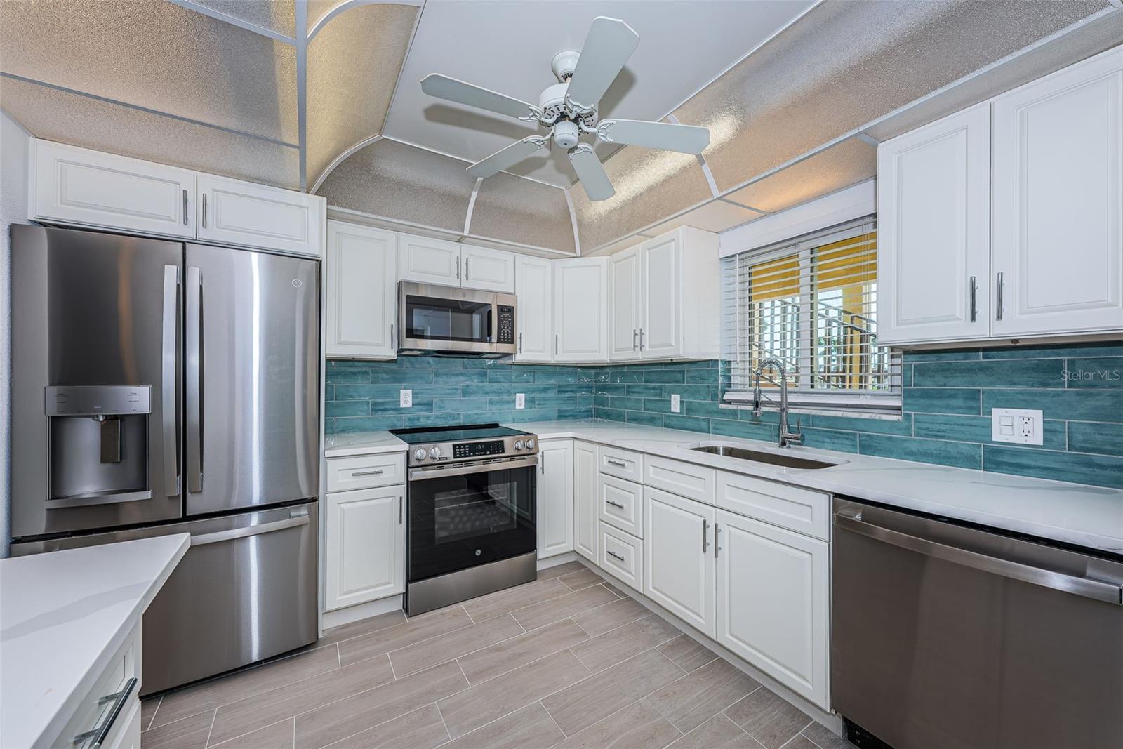 4700 COVE CIR #110 — photo 10